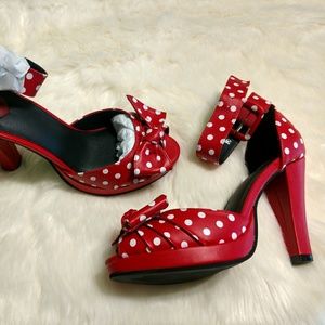 Red Pin-up Peep Toe Platforms with Bow Accent
